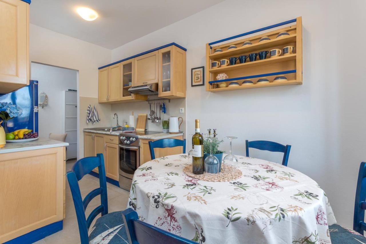 Ferienwohnung So Hvar So Good! Spacious With Terrace Hvar Town Exterior foto